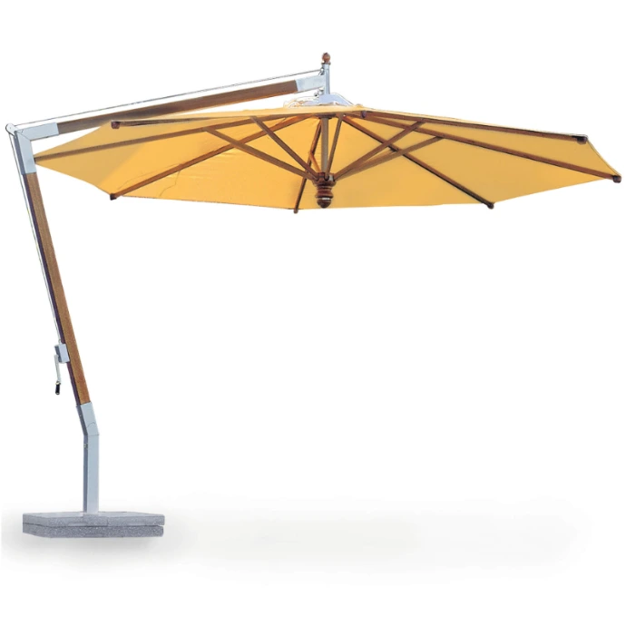 Hochwertiger Woodline Pendulum Ampelschirm mit Holz-Aluminium-Gestell und gelber Bespannung von Fischer Möbel auf weißem Hintergrund.